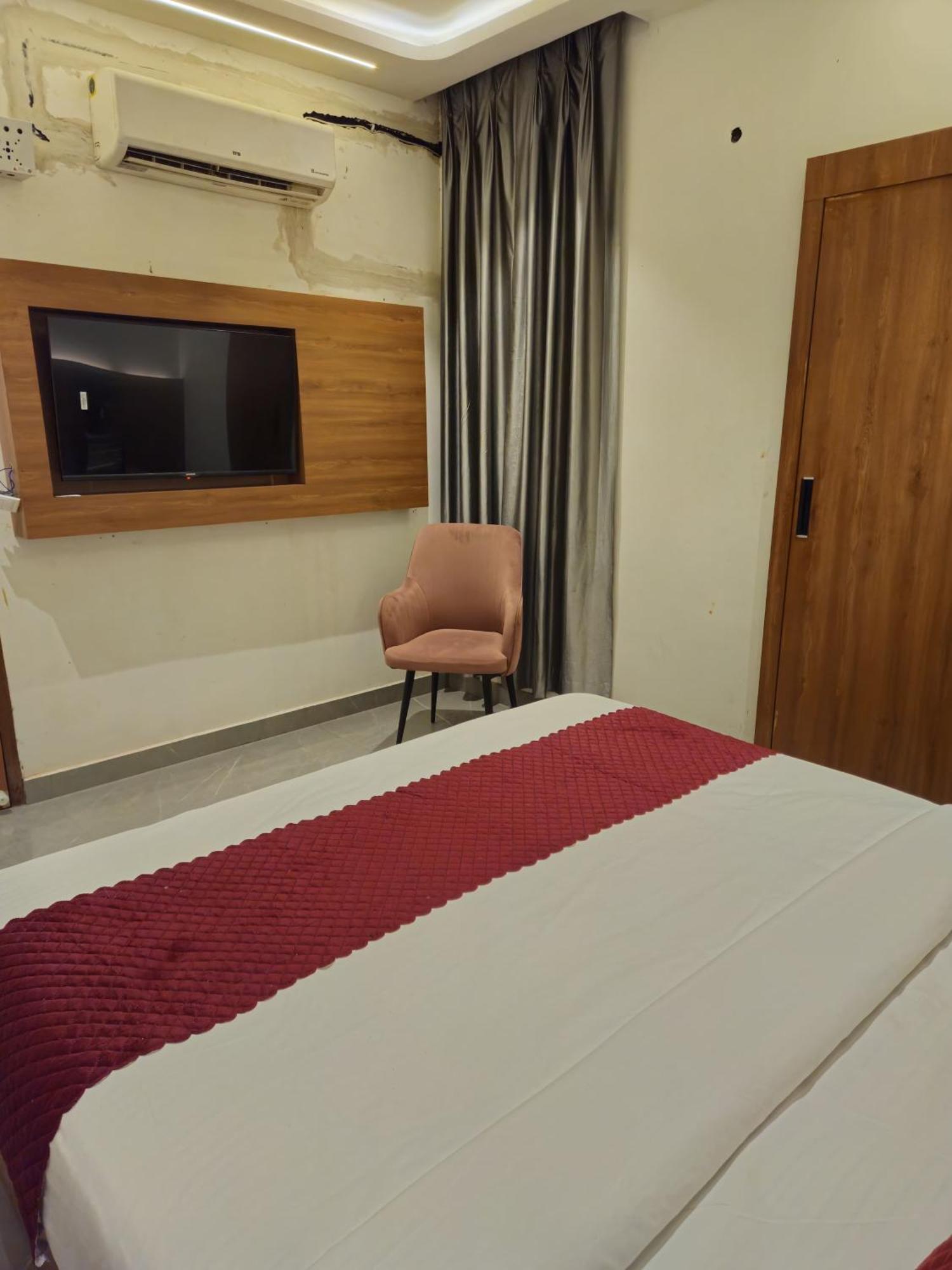 Hotel Royal Orchid Alīgarh Eksteriør billede